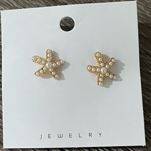 Mini pearl starfish studs